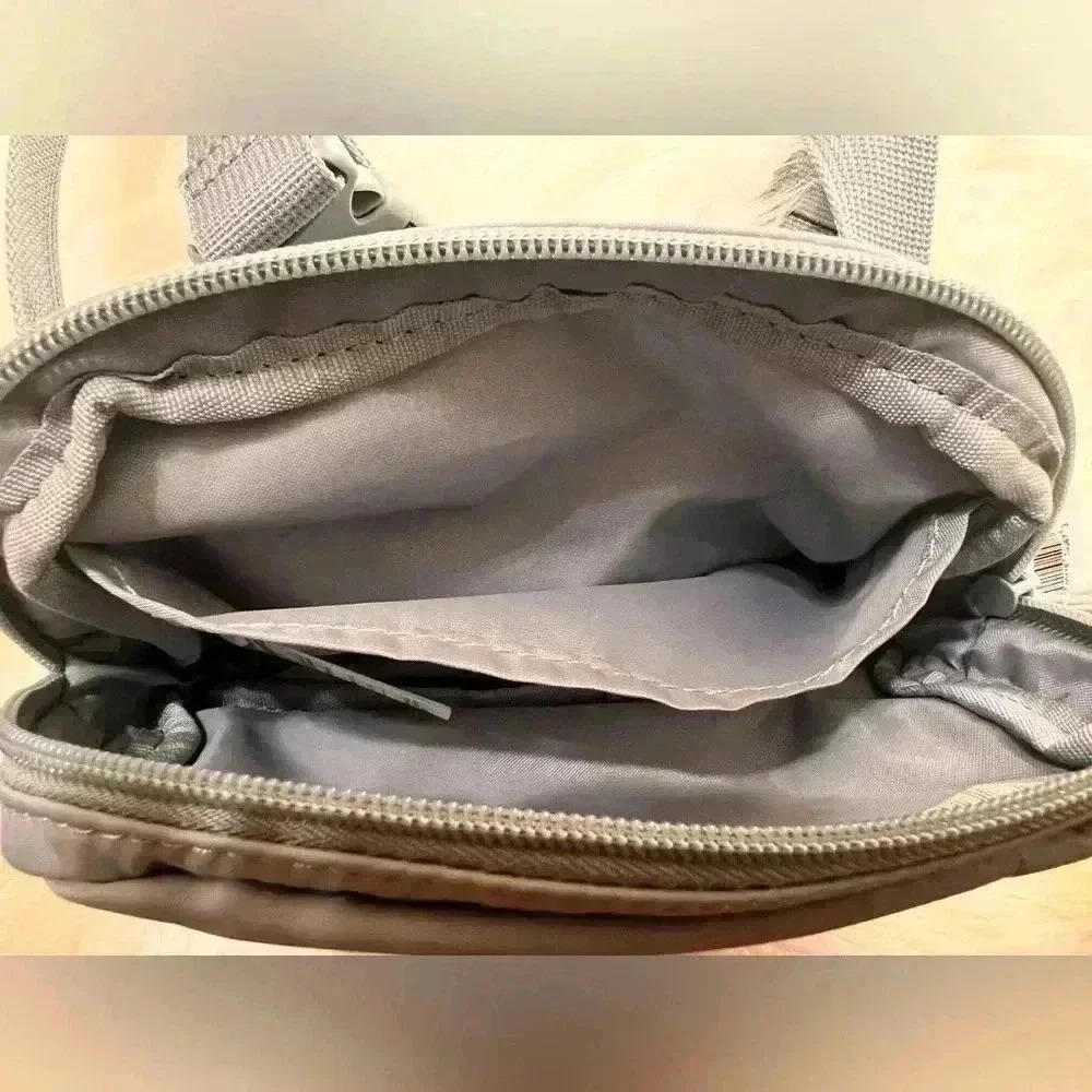 GapFit 100% Recycled Belt Bag/ Crossbody/ FannyPack - Picture 4 of 4